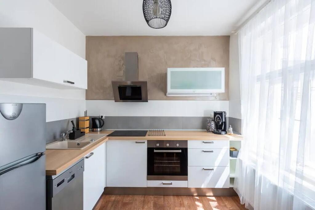 2 Bedrooms Near Wenceslas Sq * Prag